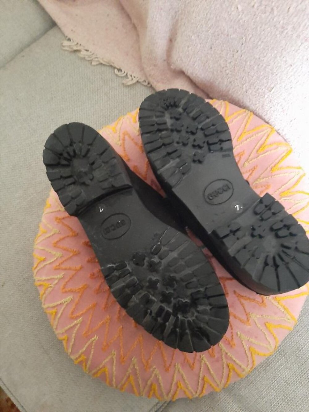 Gucci horsebit loafeers, Like New size 7 - Picture 3 of 3